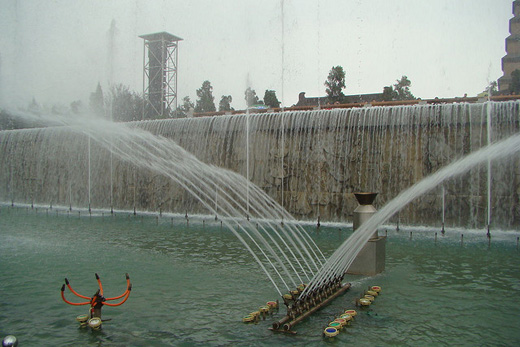 漂浮式喷泉维修