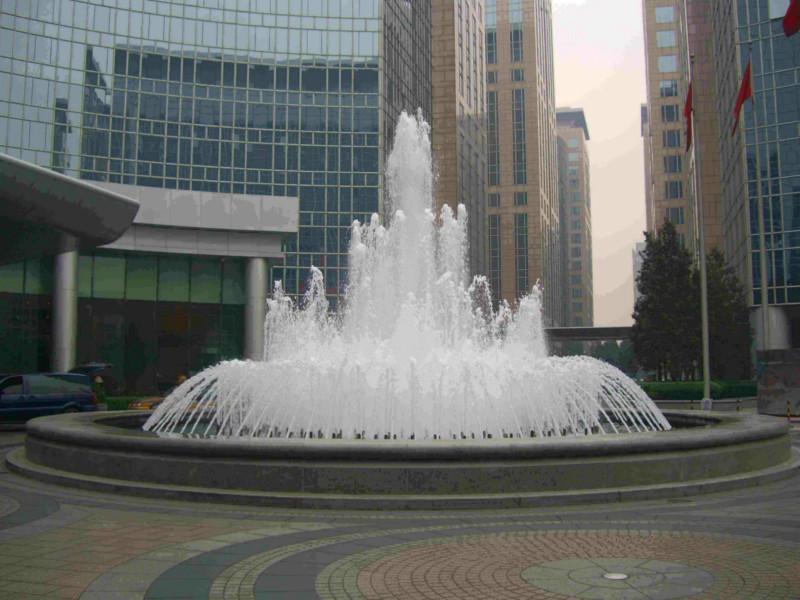 广场喷泉